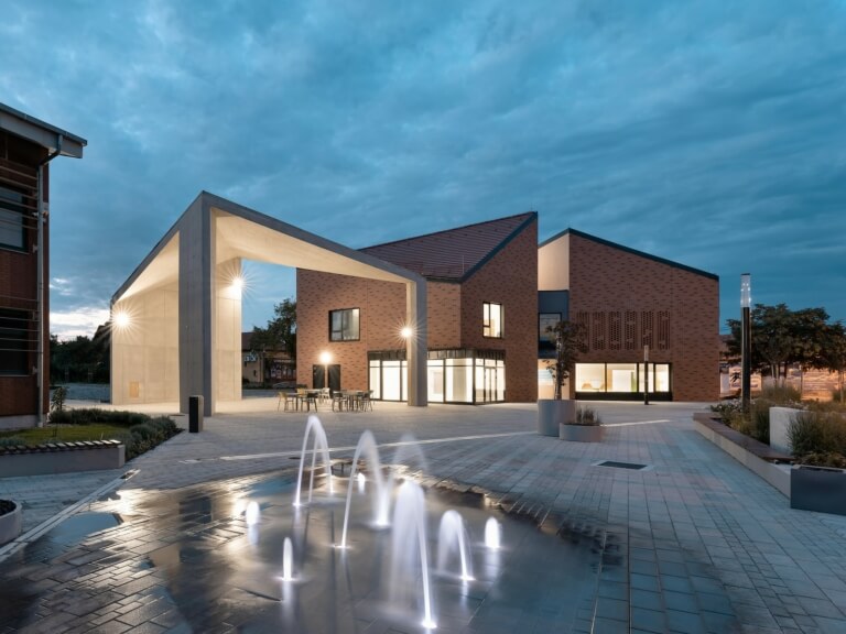 Bencze_Zoltan-Pestszentimrei_gyermekorvosi_rendelo_es_agora_1