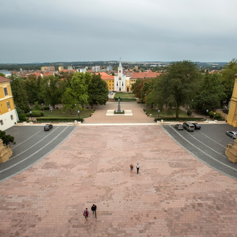 Csatai_Laszlo-Dom_ter_es_szekesegyhaz_1