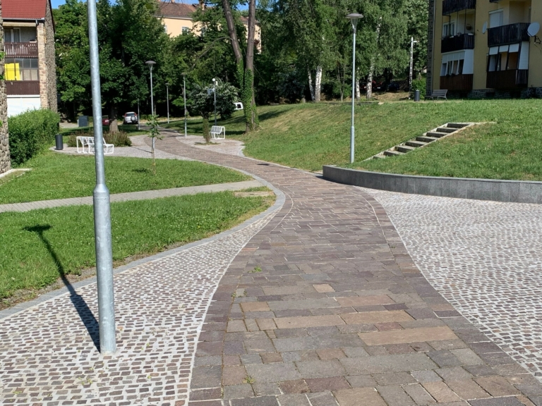 Kovacs-Andor_Krisztian-Petofi_ter_Komlo_5