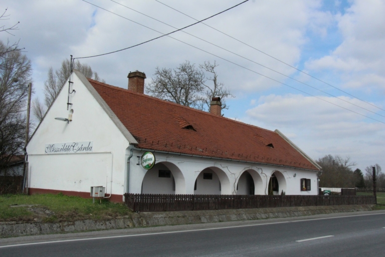 Szigetvari_Janos-Botykapeterd_csarda_1